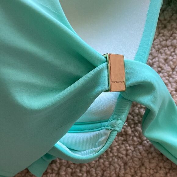 Victoria’s Secret Underwire Halter Bikini Swim Top Mint Green 32DD Adjustable - Picture 8 of 8